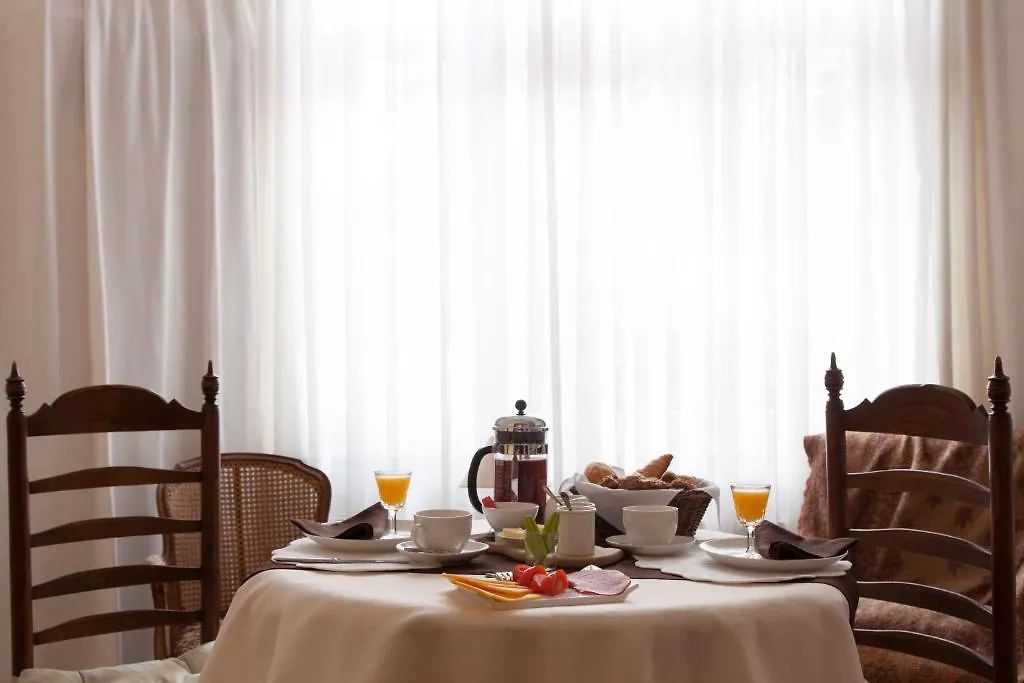 B&B Mybandb Bruges Bed & Breakfast